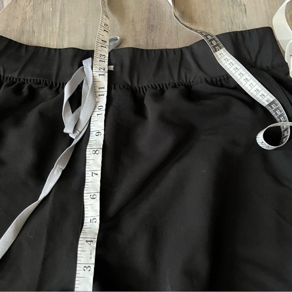 FIGS Zamora Jogger Scrub Pants Black Size 4X Women’s - Picture 10 of 12